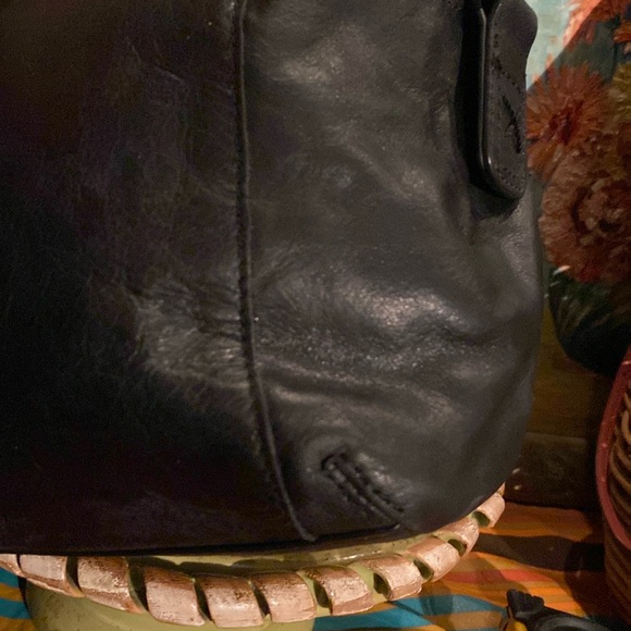 The Sak Leather Stitched Hobo Shoulder Bag - Picture 5 of 12
